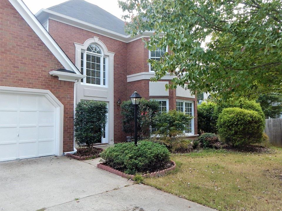2nd image of 2835 Montclair Ct