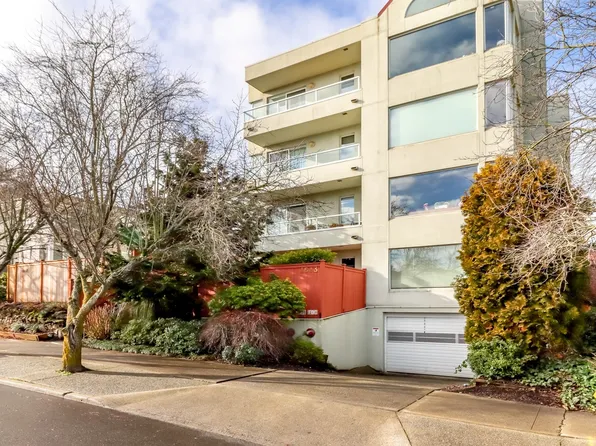 1613 California Avenue SW #102, Seattle, WA 98116