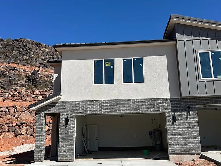 1549 E Mead Ln — Photo 6