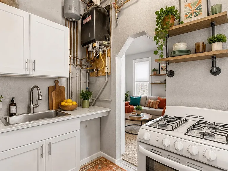 5630 Webster St #3 — Photo 9