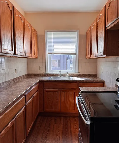 33 Potter St #31 — Photo 3