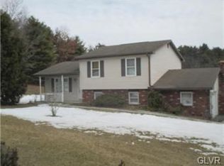 224 Countryside Dr, Brodheadsville, PA