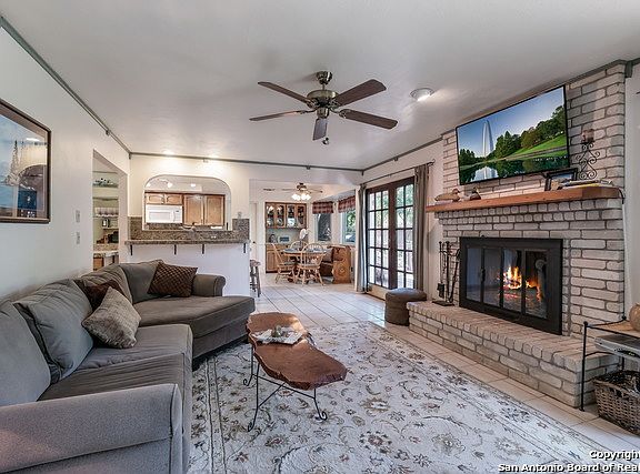 5th image of 19626 Encino Knoll St