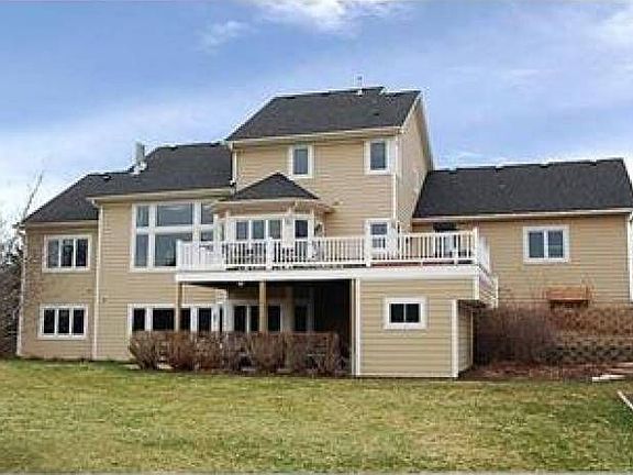 5th image of 9686 Wellington Ct