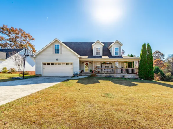 1052 Trojan Run Dr, Soddy Daisy, TN 37379