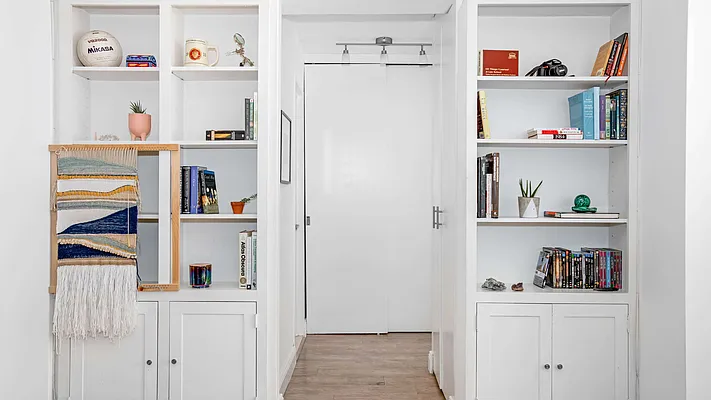 Sold by Compass | media 14