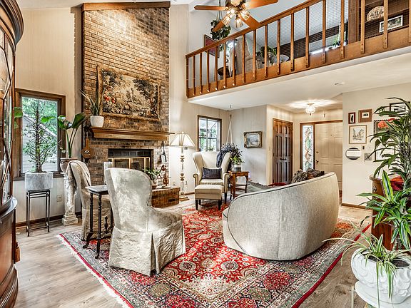 4th image of 8163 Talliho Dr