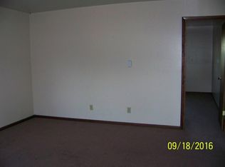 601 James St APT 2, Hinckley, IL