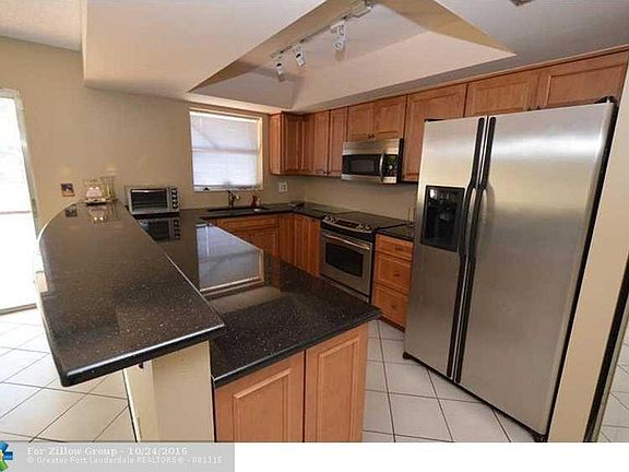 4th image of 4285 Coral Springs Dr