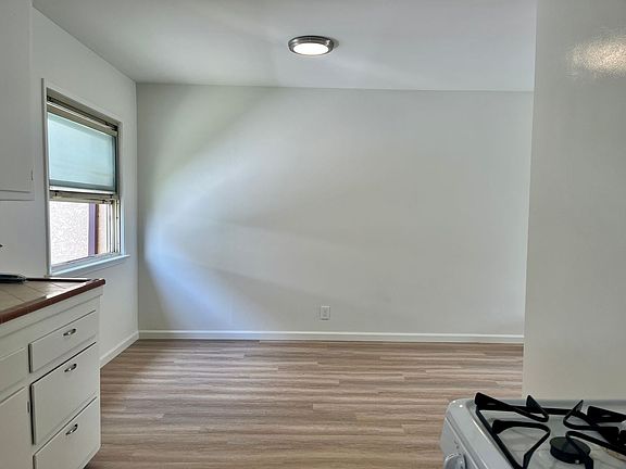 3rd image of 101-111 W Sycamore Ave #831