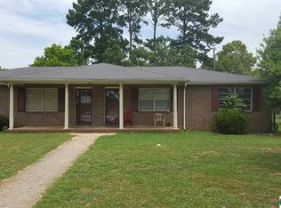 304 8th St SW #A, Decatur, AL 35601