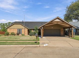 717 Brentwood Dr, Ponca City, OK 74601