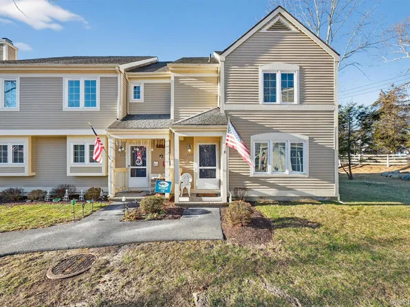 1306 Nutmeg Dr, Carmel, NY 10512