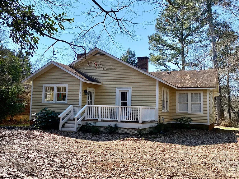 166 Crescent Ln — Photo 2