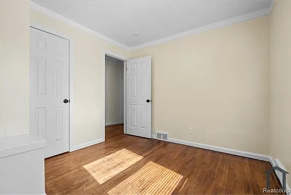 17217 Plainview Ave — Photo 7