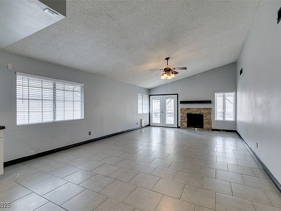 4th image of 3115 Blossom Glen Dr