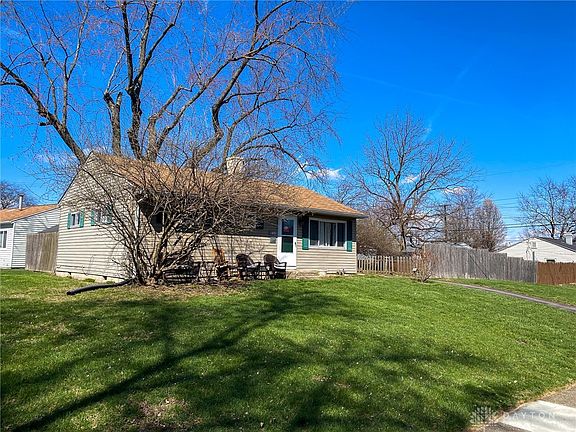 3rd image of 1801 Clarissa Ave