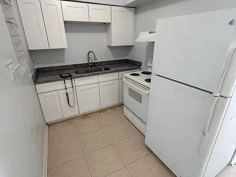 1217 N Pine Hills Rd #A — Photo 4