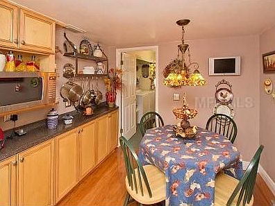 5th image of 110 Rose Briar Dr