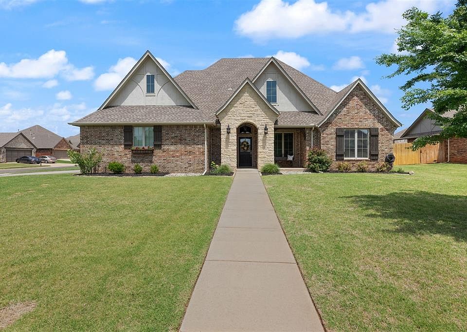 1st image of 15912 James Thomas Ct
