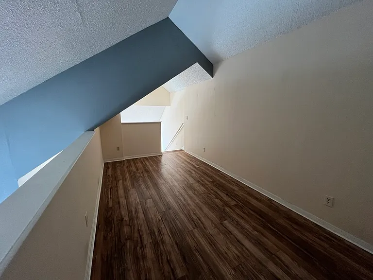 6154 Westgate Dr #303 — Photo 9