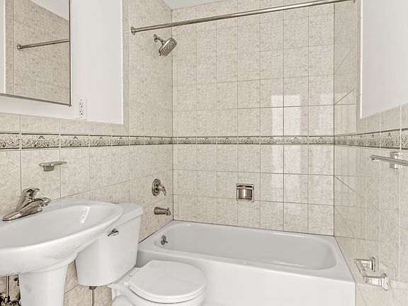 5th image of 63 W 127th St APT 3