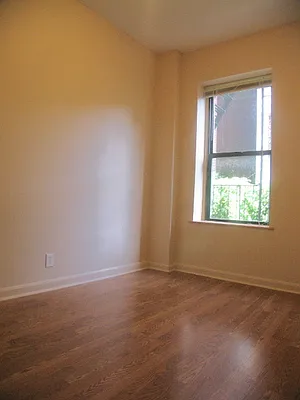 Rented by DSA Realty | media 37