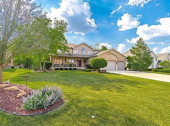 2nd image of 25646 S Kensington Ln