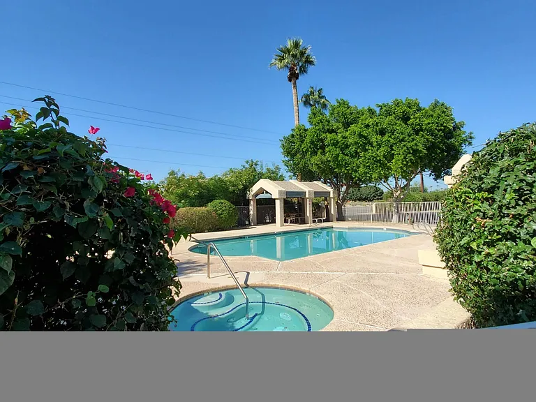 9435 N 59th Ave #3 — Photo 20