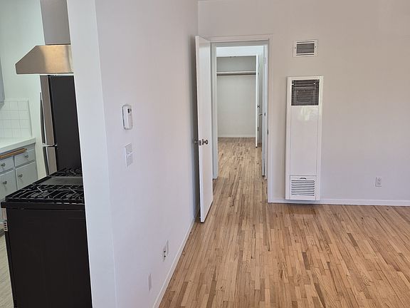 4th image of 511 Strand St #A