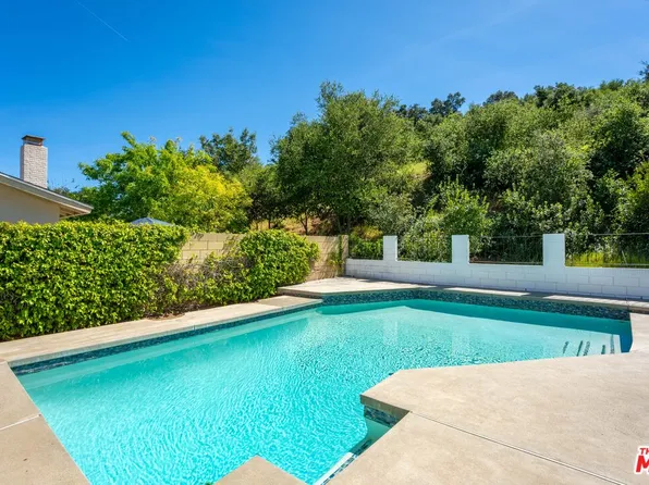 29392 Hillrise Dr, Agoura Hills, CA 91301