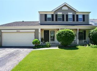 1063 Hyannis Cir, Carol Stream, IL 60188