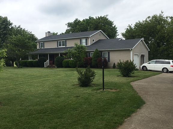 3rd image of 105 Brittany Ln