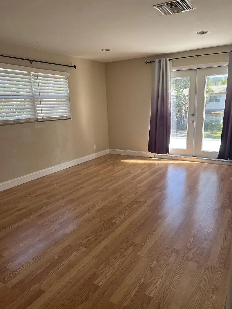 2 bed, 2.0 bath, 1700 sqft, $2,990 — Photo 2