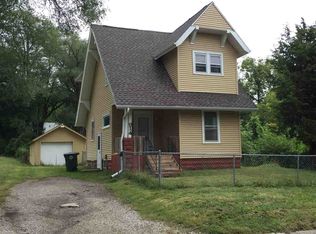 914 Linden Ave, Waterloo, IA 50703