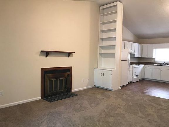 3rd image of 240 Pintail Ln