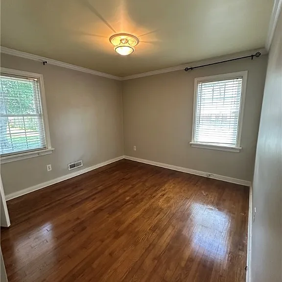 9004 Sparrow Dr — Photo 6