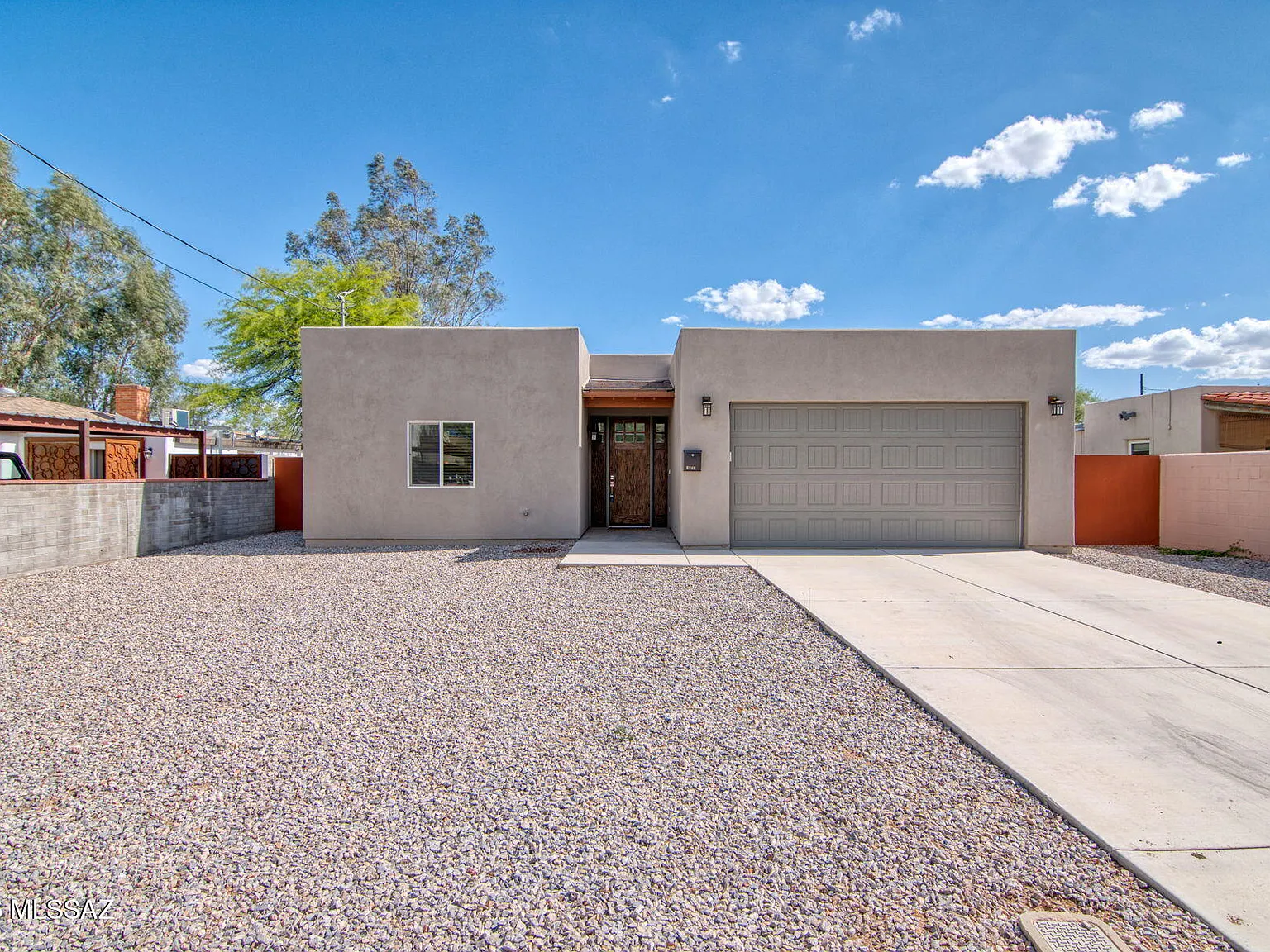 3 bed, 2.0 bath, 1844 sqft, $2,495 — Photo 1