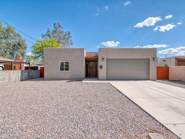 3304 E Elida St — Photo 1
