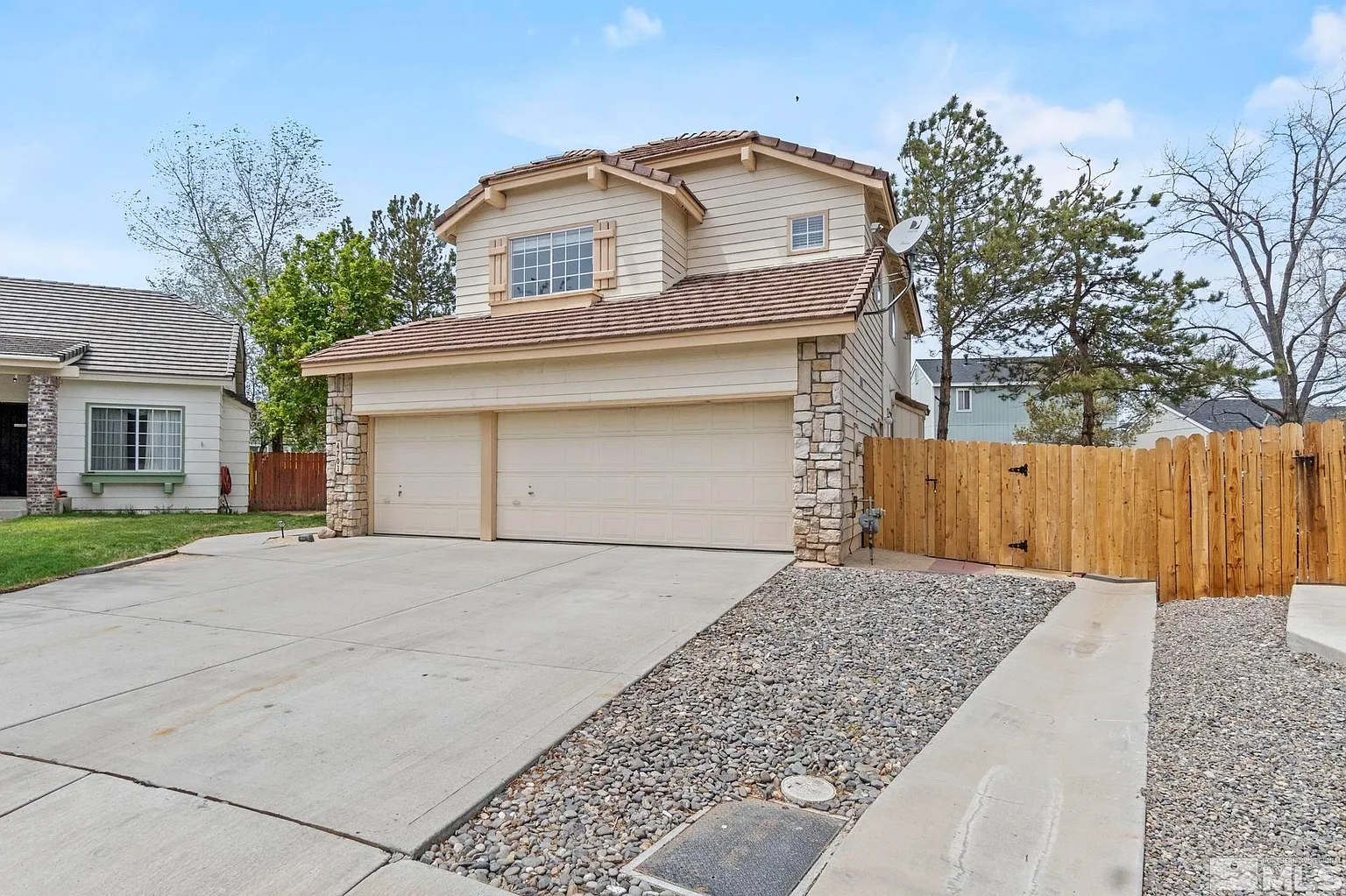 4701 Parkpoint Ct photo 1