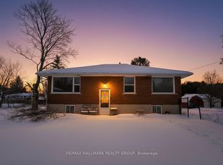 1250 Stagecoach Rd, Ottawa, ON K4P1E2