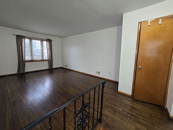 3rd image of 28 Devens St #A