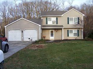 8 Hamilton Ct, Old Bridge, NJ 08857