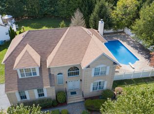 2 Regal Dr, Morganville, NJ 07751