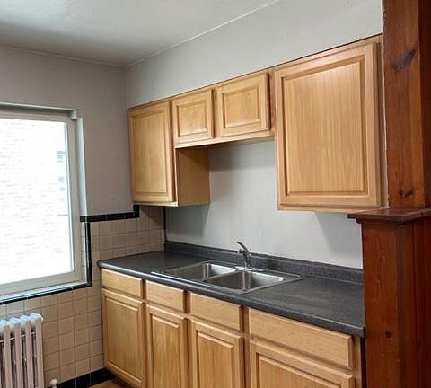 3rd image of 4142 Allendale Dr APT 2