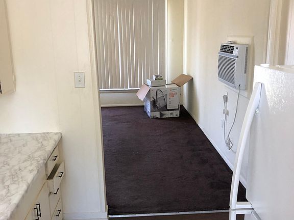 2nd image of 1212 Encino Ave