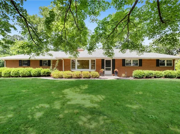 5747 Kernsville Rd N, Orefield, PA 18069