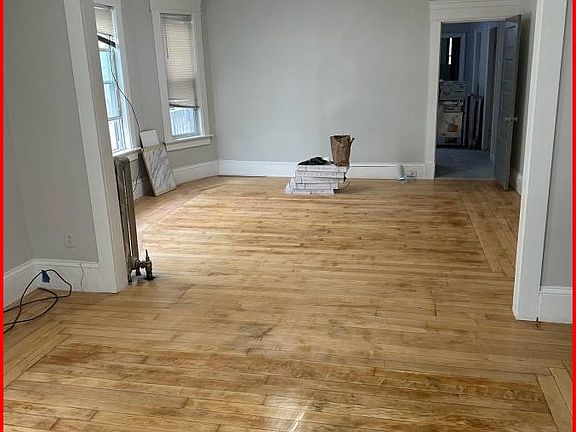 5th image of 19 Stevens St Unit 1
