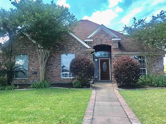 2nd image of 2830 Estes Ln