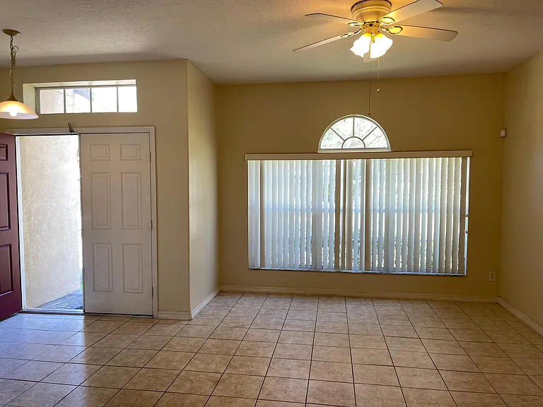 1602 Nestlewood Trl — Photo 12